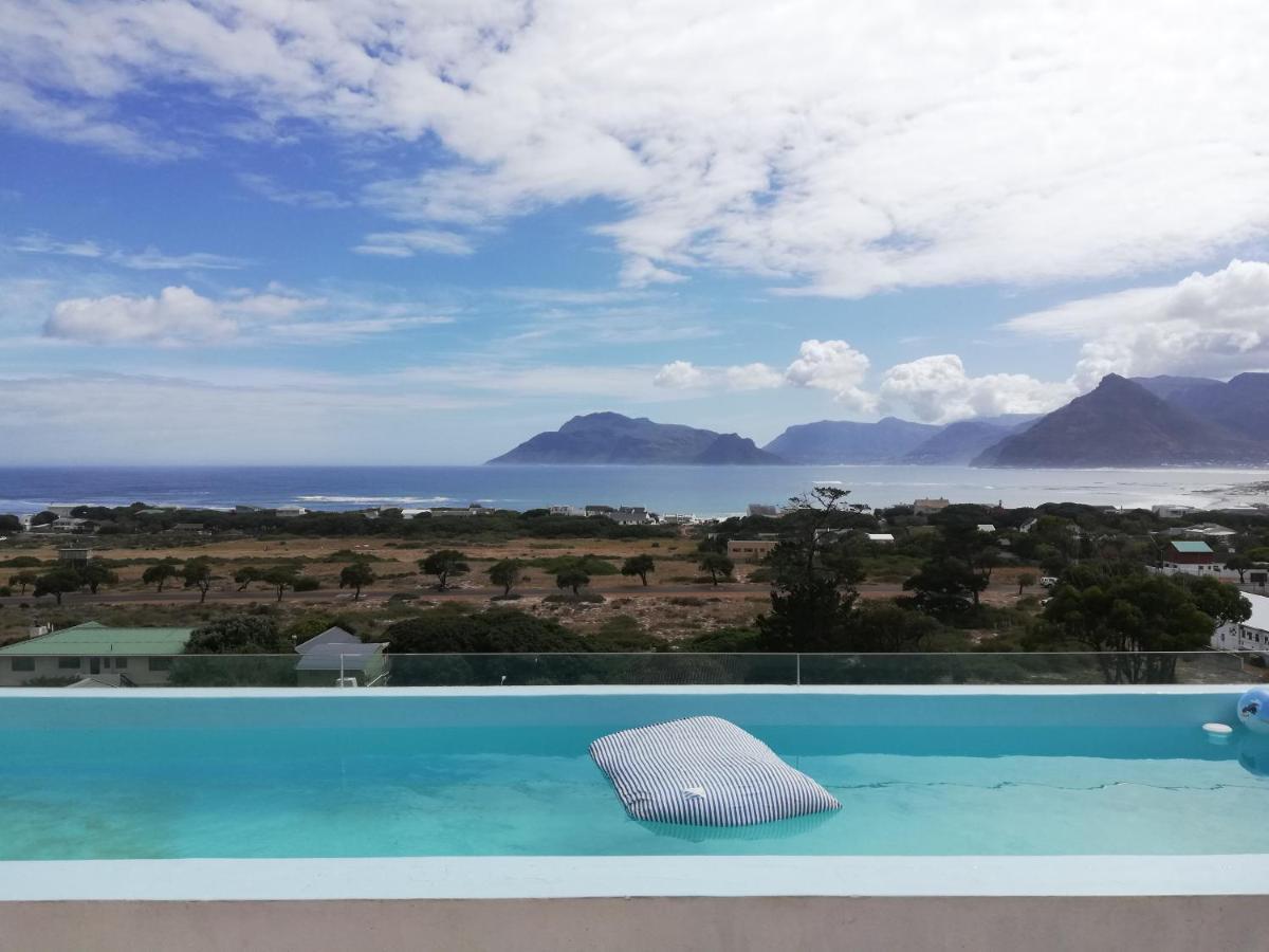 Mountain & Sea Apartments 콤메티에 외부 사진