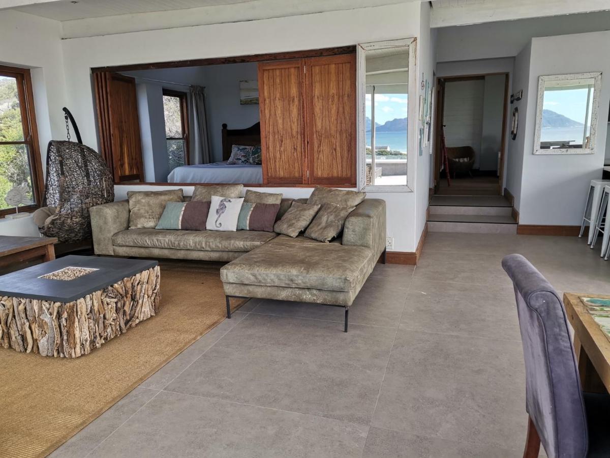 Mountain & Sea Apartments 콤메티에 외부 사진