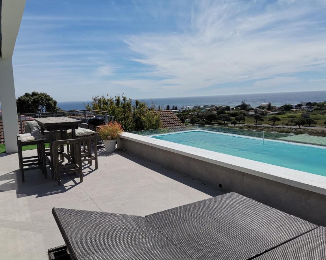 Mountain & Sea Apartments 콤메티에 외부 사진