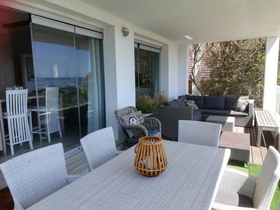 Mountain & Sea Apartments 콤메티에 외부 사진