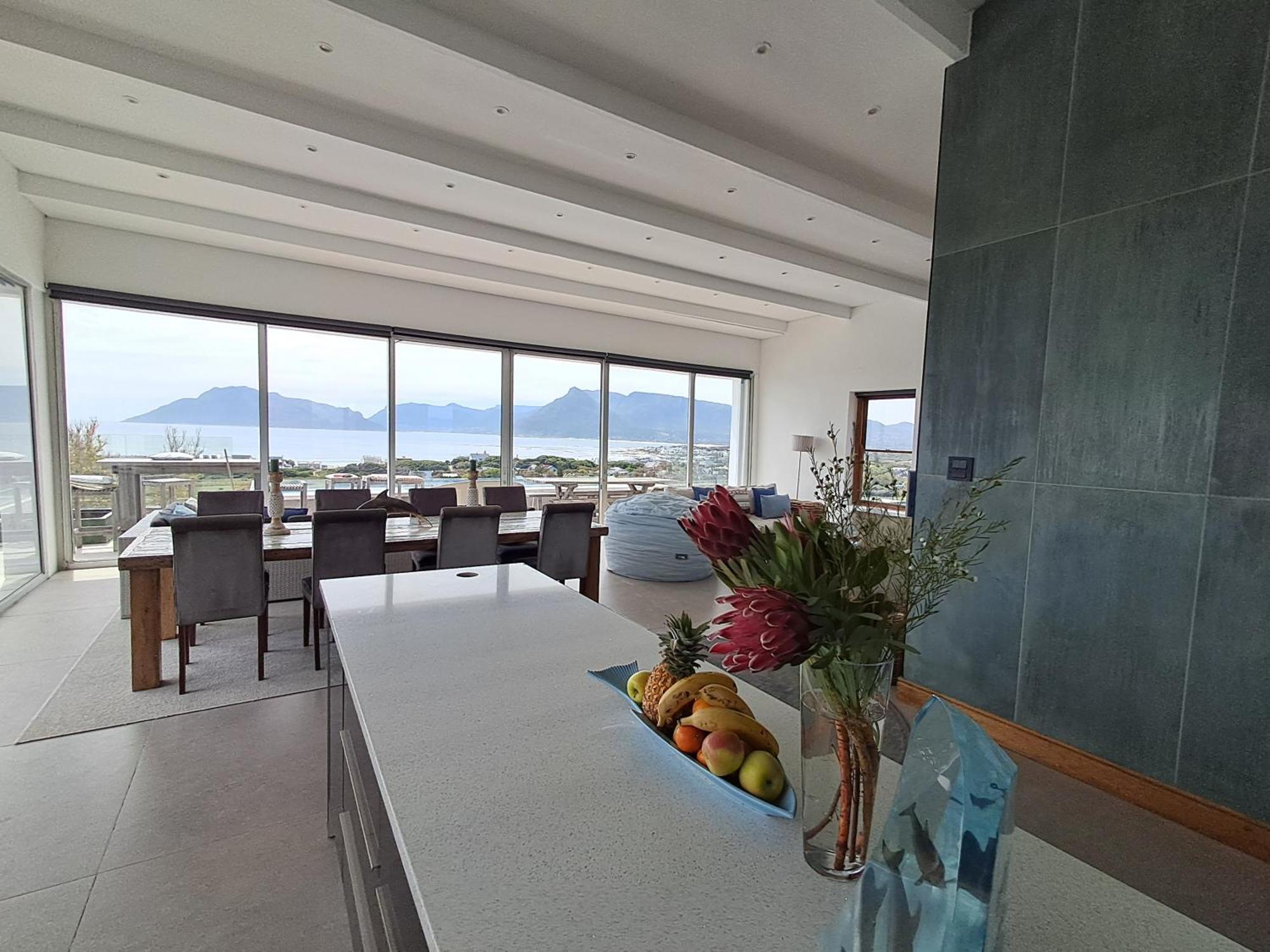 Mountain & Sea Apartments 콤메티에 외부 사진