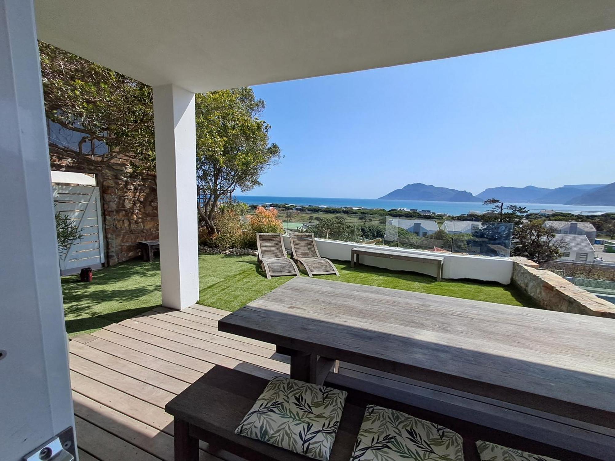 Mountain & Sea Apartments 콤메티에 외부 사진